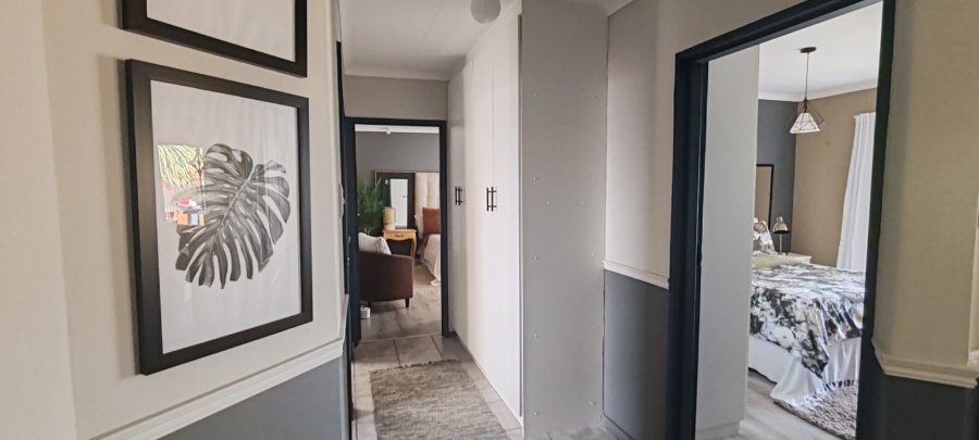 3 Bedroom Property for Sale in Heiderand Western Cape